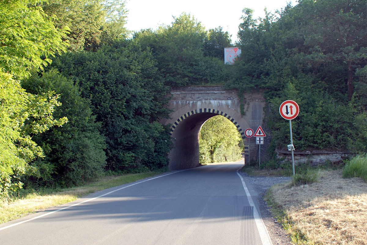 Odbočka do lomu — pohled od Kuchaře